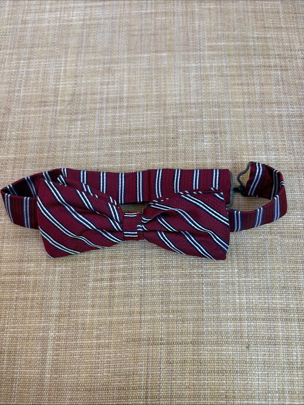 BROOKS BROTHER BOYS SILK BOW TIE